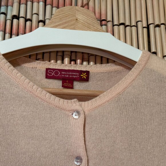 100% Cashmere Button-Down Cardigan Sweater, Blush Pink, Juniors L, Circa 1990s - Picture 3 of 16